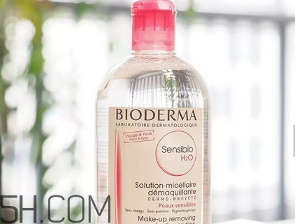 芭妮蘭卸妝膏和貝德瑪卸妝水哪個(gè)好用？卸妝水的卸妝原理