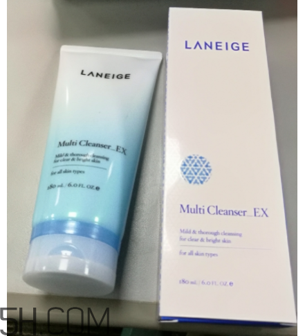 蘭芝潔顏膏有泡沫嗎？能卸妝嗎？