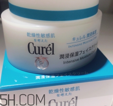 雅頓和珂潤哪個好？雅頓面霜和珂潤面霜哪個好用？