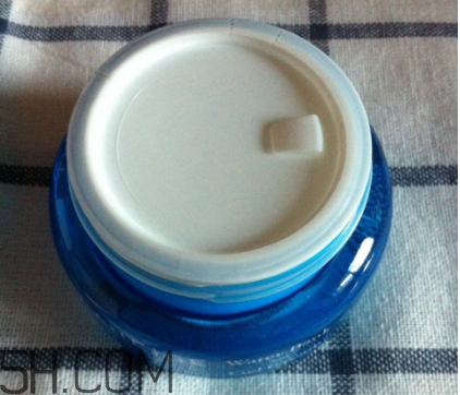 蘭芝新水酷面霜適合什么季節(jié)？什么膚質(zhì)？