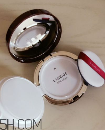 蘭芝氣墊霜控油嗎？蘭芝氣墊霜適合油皮嗎？