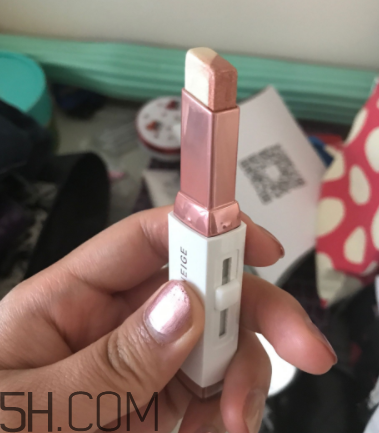 蘭芝雙色眼影筆使用心得_蘭芝雙色眼影筆產(chǎn)品評測 蘭芝雙色眼影筆使用心得_蘭芝雙色眼影筆產(chǎn)品評測