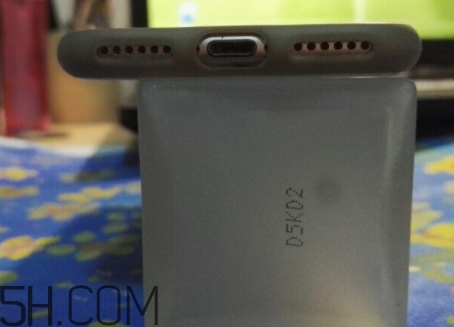 雅頓和嬌韻詩哪個(gè)好用？伊麗莎白雅頓和嬌韻詩哪個(gè)檔次高