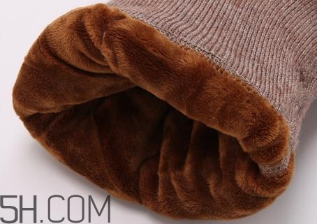 駝絨褲好還是羽絨褲好？駝絨褲羽絨褲哪種暖和？