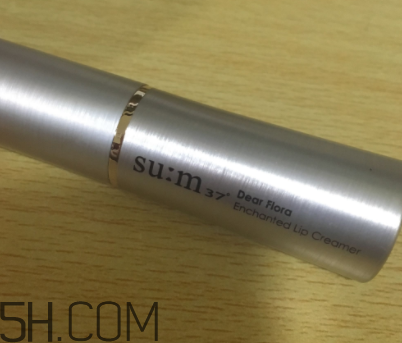 sum37悅色口紅沾杯嗎？持妝效果怎么樣？