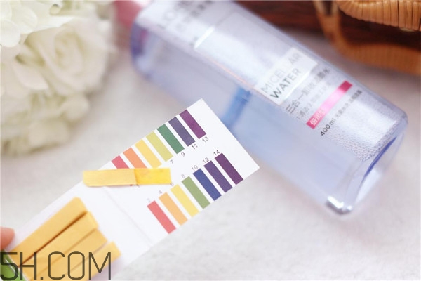 卸妝水對(duì)皮膚有傷害嗎？歐萊雅三合一卸妝水使用測評(píng)