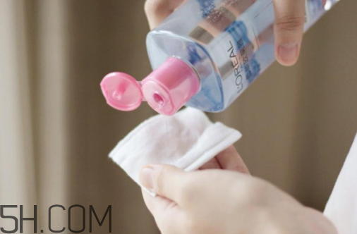 卸妝水對(duì)皮膚有傷害嗎？歐萊雅三合一卸妝水使用測評(píng)