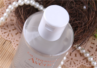 雅漾卸妝水卸得徹底嗎？每天都要用卸妝水嗎？