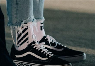 男士九分褲配什么襪子好看？男士九分褲搭配襪子圖片