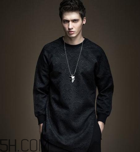 黑色衣服洗的發(fā)白怎么補救？黑色衣服發(fā)白了如何復(fù)原？