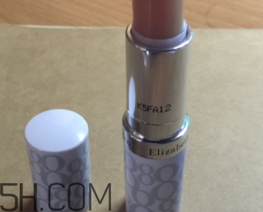 雅頓8小時(shí)唇膏多少錢？雅頓唇膏專柜價(jià)格