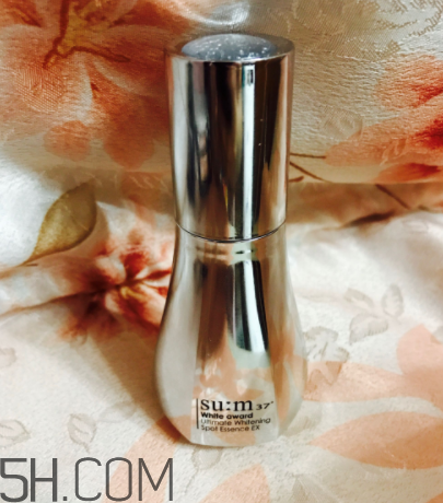 sum37淡斑小手電是什么？用在哪一步？