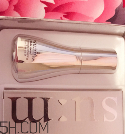 sum37淡斑小手電是什么？用在哪一步？