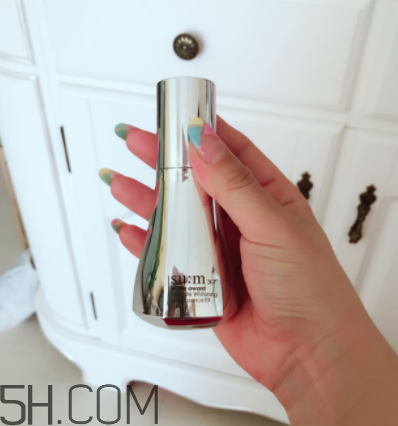 sum37淡斑小手電是什么？用在哪一步？