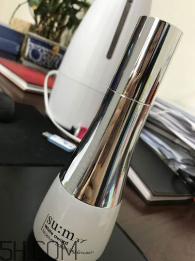 sum37度呼吸保濕乳油不油？適合什么膚質(zhì)？