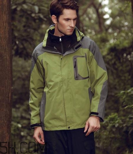 三合一沖鋒衣保暖嗎？三合一沖鋒衣能過冬嗎？