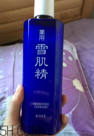 雪肌精化妝水適合干皮嗎？適合痘肌嗎？