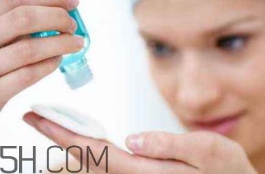 什么時候適合用卸妝油？洗臉撲可以卸妝么？