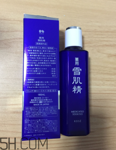 雪肌精化妝水盈潤型適合油皮嗎？適合夏季嗎？