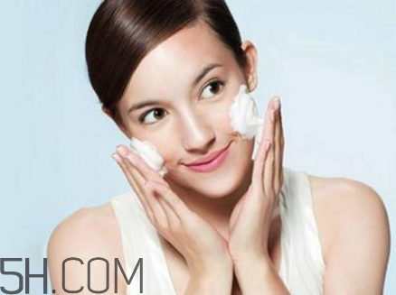 怎么卸妝才干凈？洗面奶卸妝的壞處