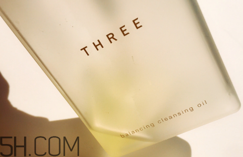 three卸妝油和fancl誰好用？只涂防曬霜用什么卸妝好？