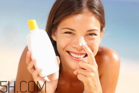 three卸妝油和fancl誰好用？只涂防曬霜用什么卸妝好？