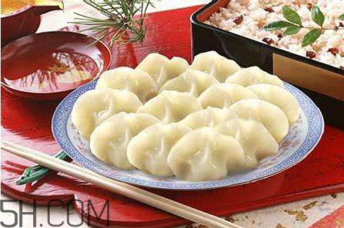 餃子凍成一坨了怎么辦 凍餃子粘在一起怎么辦 餃子凍成一坨了怎么辦 凍餃子粘在一起怎么辦