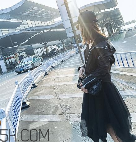 綿羊皮皮衣皺了怎么辦？綿羊皮皮衣可以熨燙嗎？