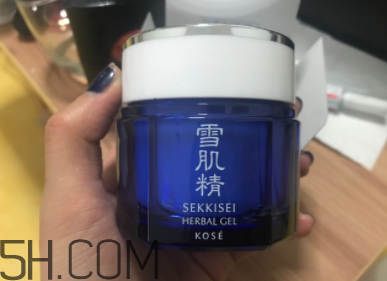 雪肌精菁華凝霜油不油？適合油皮嗎？