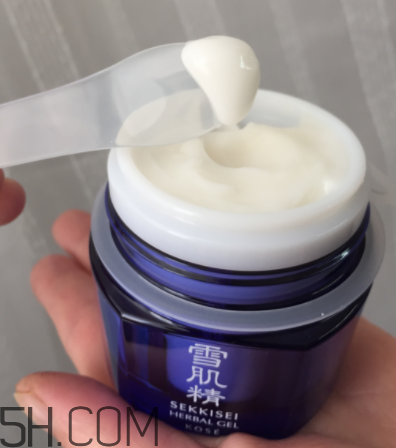 雪肌精菁華凝霜什么成分？有什么功效？