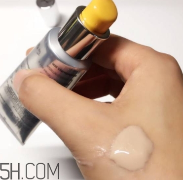 雅頓橘燦防曬怎么打開？伊麗莎白雅頓橘燦防曬需要卸妝嗎