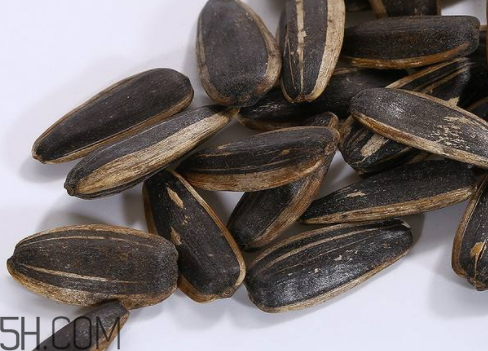 瓜子放時(shí)間長(zhǎng)了能吃嗎 瓜子放了一年能吃嗎