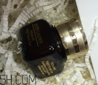 雅詩蘭黛小棕瓶眼霜每次用多少毫升？每次用量多少？