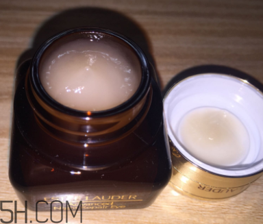 雅詩蘭黛小棕瓶眼霜每次用多少毫升？每次用量多少？