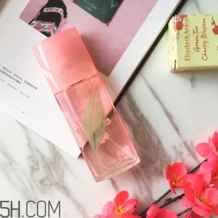 伊麗莎白雅頓綠茶櫻花香水好聞嗎？雅頓櫻花香水多少錢
