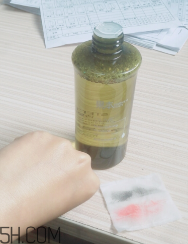 詩婷露雅橄欖卸妝水能卸眼妝嗎？有刺激嗎？