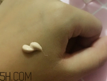 雅頓粉底液怎么選色號 伊麗莎白雅頓粉底液試色 雅頓粉底液怎么選色號 伊麗莎白雅頓粉底液試色