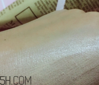 雅頓粉底液怎么選色號 伊麗莎白雅頓粉底液試色 雅頓粉底液怎么選色號 伊麗莎白雅頓粉底液試色