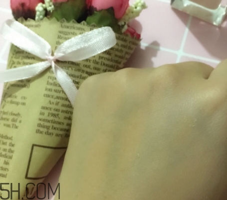 雅頓粉底液怎么選色號 伊麗莎白雅頓粉底液試色 雅頓粉底液怎么選色號 伊麗莎白雅頓粉底液試色