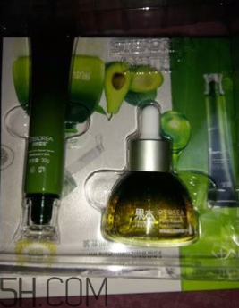 詩婷露雅鱷梨眼部套裝適合什么年紀(jì)？什么膚質(zhì)？