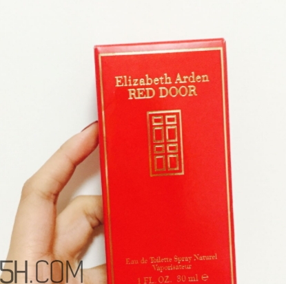 伊麗莎白雅頓紅門(mén)香水適合什么年齡？
