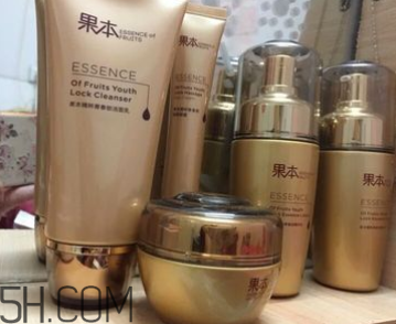 詩婷露雅青春鎖禮盒有什么？什么功效？