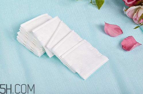 卸妝棉搭配什么敷臉好？卸妝棉敷臉的正確方法