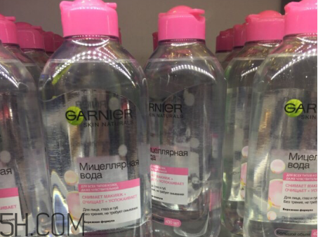 卡尼爾卸妝水粉水還是藍(lán)水好？自然堂素顏霜需要卸妝嗎？