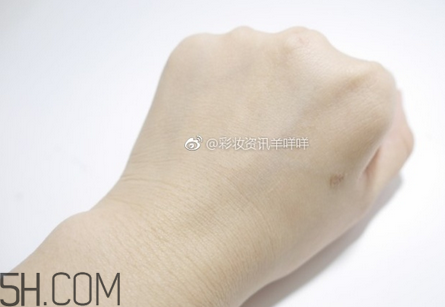 哪種防曬噴霧不用卸妝？雪肌精卸妝油使用評價(jià)