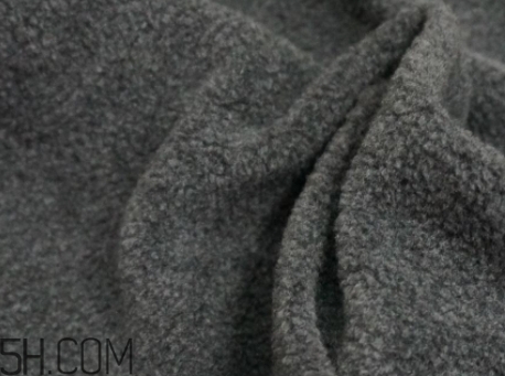 搖粒絨和珊瑚絨哪個好？搖粒絨和抓絨的區(qū)別