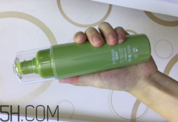 詩(shī)婷露雅堅(jiān)果生肌液是爽膚水嗎？用在哪一步？