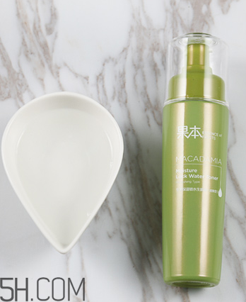 詩(shī)婷露雅堅(jiān)果爽膚水什么功效？有幾種類(lèi)型？