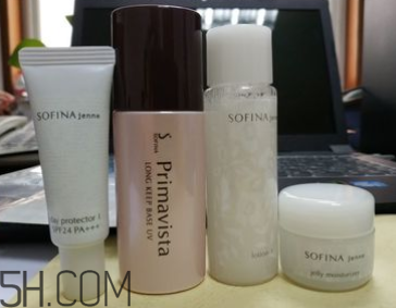 蘇菲娜控油妝前乳油不油？適合什么膚質(zhì)？