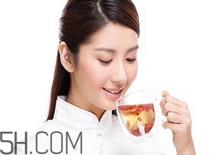 初潮早絕經(jīng)就早嗎？影響月經(jīng)初潮的因素有哪些？